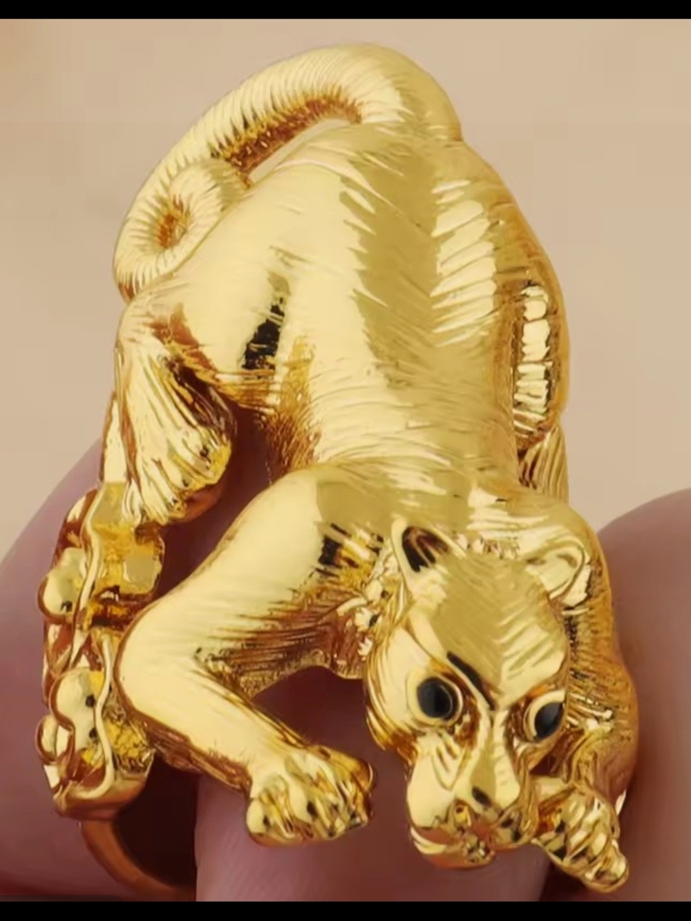 Source Unknown Gold-tone Lion Cuff Bracelet & Ring - Picture 7 of 9